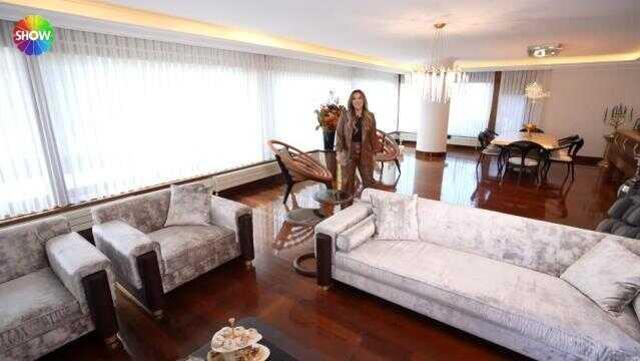 Aslı Hünel servet değerindeki evinin kapılarını açtı, 85 bin TL'lik avizesi ağızları açık bıraktı