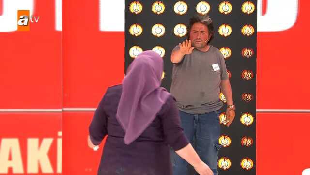 Müge Anlı'da ortalık karıştı! 1 yıldır kayıp olan 35 yıllık eşini gören kadın çılgına döndü