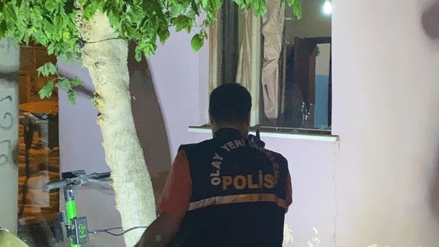 Mahalleyi karıştıran taciz iddiası! Şüpheliyi darp edip evini taşladılar