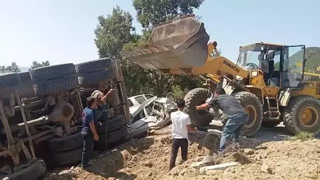 Cenaze namazı kılanların arasına dalan kamyonun şoförü kendini böyle savundu