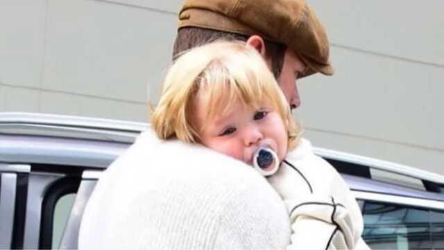 Kıvanç Tatlıtuğ oğlu Kurt Efe görüntülendi! Kurt Efe Tatlıtuğ ne zaman doğdu?