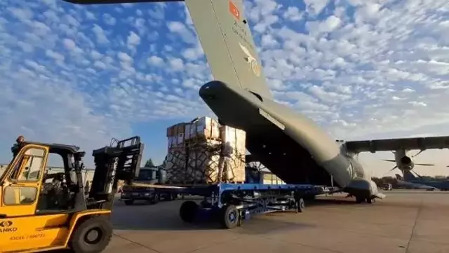 Türkiye, Gazze'ye 4 uçak dolusu yardım malzemesi gönderdi