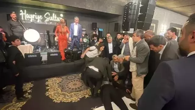 Şanlıurfa'da düğünde geline valiz dolusu altın takıldı