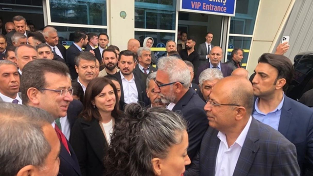 Ahmet Türk'ü ziyaret eden İmamoğlu'nun Mardin'e girişi olay oldu