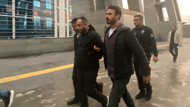 Adliye kafeteryasında avukata suçüstü! Para alırken yakalandı