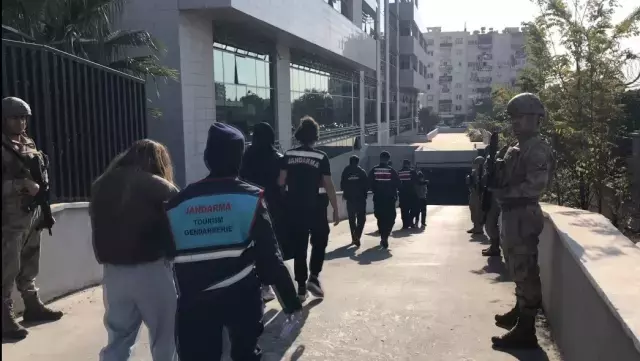 Yasa dışı bahis operasyonunda 4'ü hakem 32 kişi tutuklandı