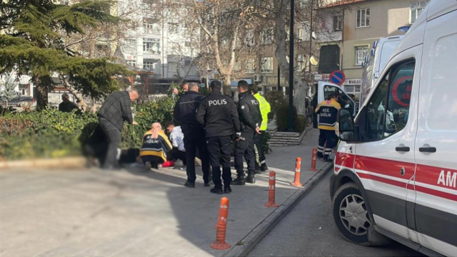 Baba ve 3 oğlu sokak ortasında vuruldu! Durumları ağır