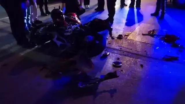 Kaskını kız arkadaşına verdiği feci kazada hayatını kaybetti