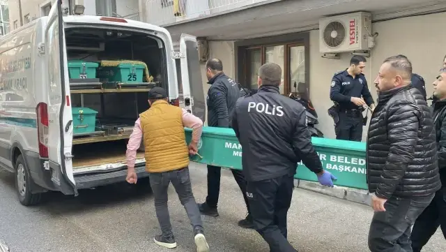 83 yaşındaki katil oldu! Uyuyan eşinin boğazını kesti