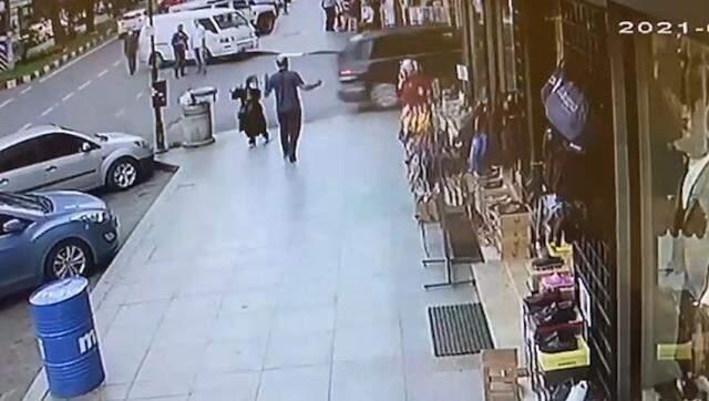 Mucize kurtuluş kameralarda! Atmaktan vazgeçtiği adım kadını hayata bağladı