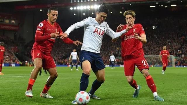 Liverpool'a şampiyonluk yolunda ağır darbe! Kırmızılar, sahasında Tottenham'ı deviremedi