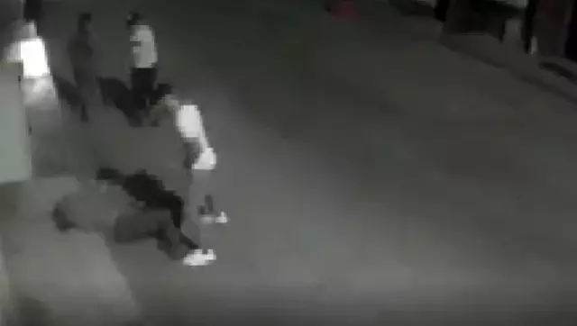 Gasbetmek istediği kişi tek yumruk darbesiyle böyle bayılttı