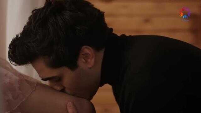 Yalı Çapkını'na damga vurmuştu! Ferit ve Seyran'ın ateşli yatak sahnesinin internete özel hali yayınlandı