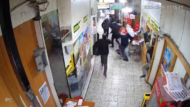 Bolu'daki 4.8'lik depremde yaşanan panik anları kameraya yansıdı