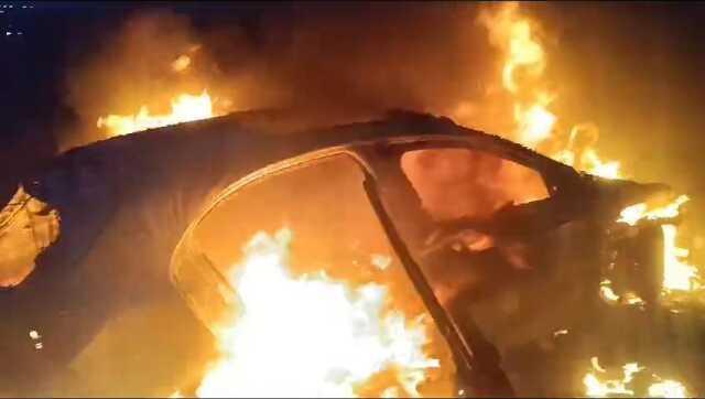 CHP'li gençlik kolları başkanına uzun namlulu silahlarla saldırı! Şüpheliler kullandıkları aracı ve silahları ateşe verdi