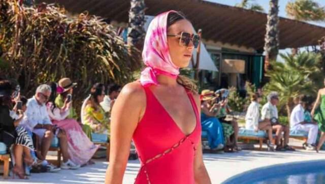 Suudi Arabistan'da kurallar yıkılıyor! Ülke tarihinde ilk kez mayolu defile düzenlendi