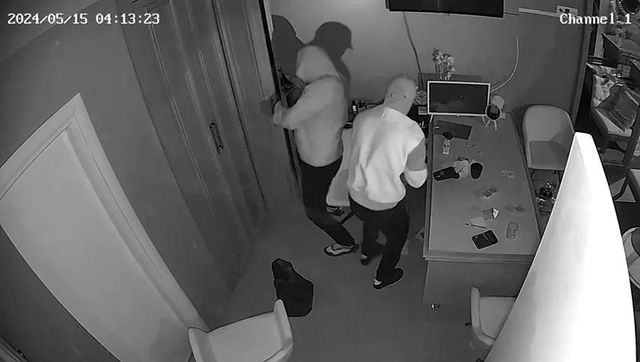İstanbul'da kuyumcudan dakikalar içinde milyonluk vurgun yapan hırsız suç makinesi çıktı