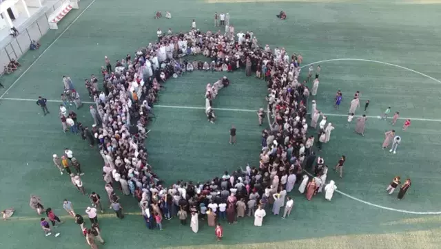 Silahlarıyla stadyumda toplanıp terör örgütü PKK/YPG'ye meydan okudular