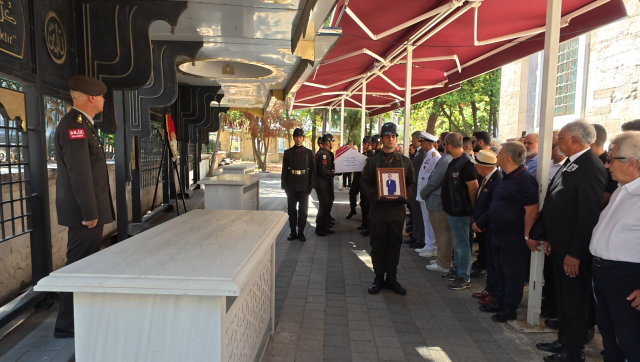 Kore Gazisi Emekli Albay Naif Timur son yolculuğuna uğurlandı