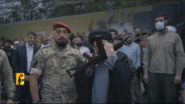 Haytham Ali Tabatabai (Solda)