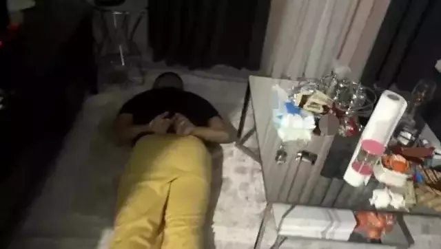 3,5 milyar liralık vurgunla villada lüks hayat! Özel nitelikli silah bile ele geçirildi