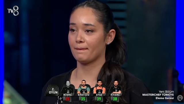 Masterchef kim elendi, kim gitti, dün kim elendi? 11 Aralık Pazar Masterchef'te elenen isim kim oldu? Büşra mı? Ayaz mı? Kıvanç mı? Burak mı?