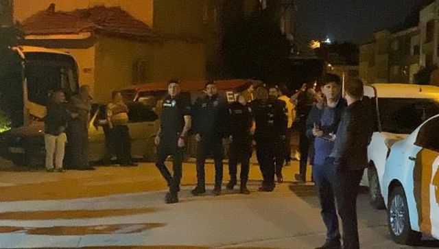 Mahalleyi karıştıran taciz iddiası! Şüpheliyi darp edip evini taşladılar