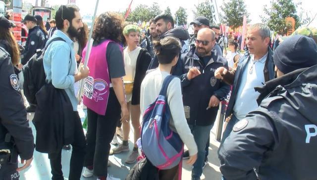 Maltepe'de 1 Mayıs miting alanına girmeye çalışan LGBT'liler ile polis arasında gerginlik