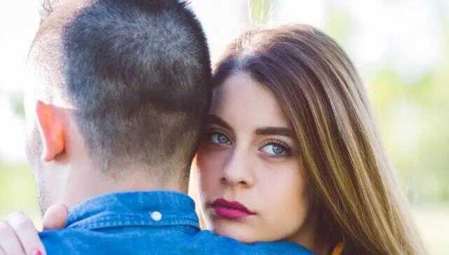 Rüyada sevgilinin aldatması ne anlama gelir? Rüyada eski sevgilinin aldatması ne demek? Rüyada sevgilinin yakın arkadaşınla aldatması nedir?