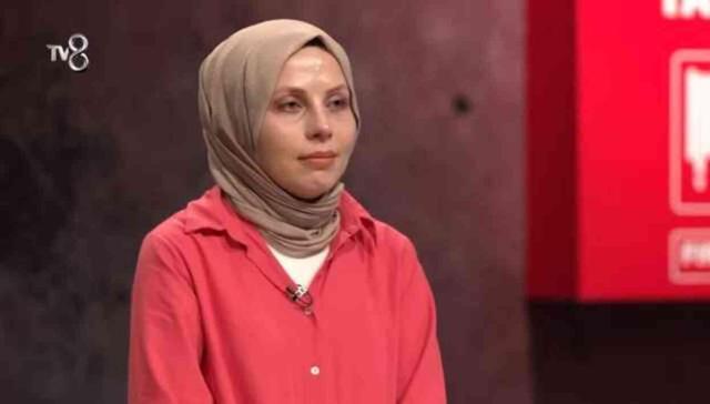 Yıllardır elini gizleyen şef Mehmet Yalçınkaya, başına gelen olayı ilk kez anlattı: 5 yaşındayken 3 parmağım koptu