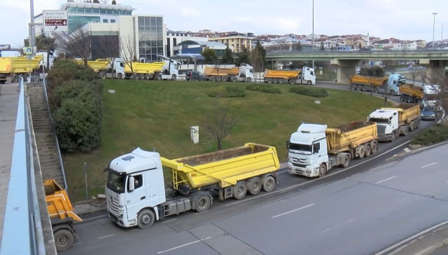 İstanbul'da tepki çeken eylem; trafik durdu, ambulanslar bile geçemedi