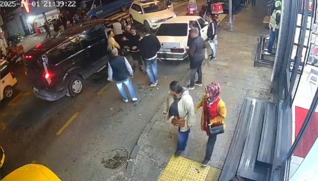 Trafikte kavga eden fenomen kurşunların hedefi oldu