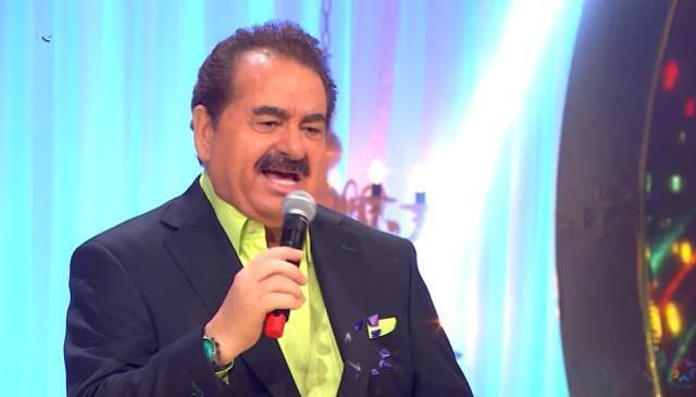 İbo Show'a konuk olan Songül Karlı, iki göğüs dekolteli kıyafetiyle adından söz ettirdi