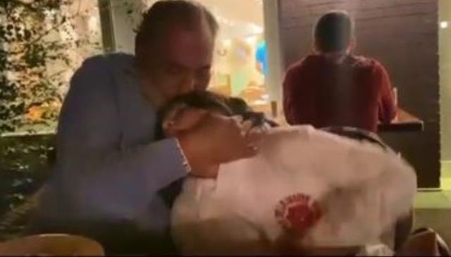 Ünlü spiker Reha Muhtar oğluna kavuştu, ortaya çıkan görüntüler izleyenler duygulandırdı