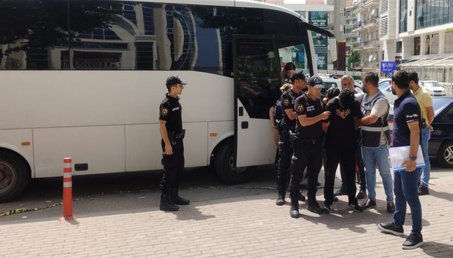 Bazaya ceset koyup hurdacıya taşıttılar! Öldürülen kişinin midesinden 1 kilo uyuşturucu çıktı