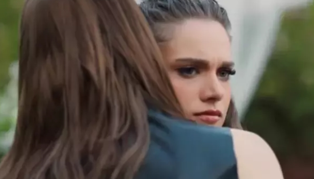 Miray Daner diziden ayrıldı mı?