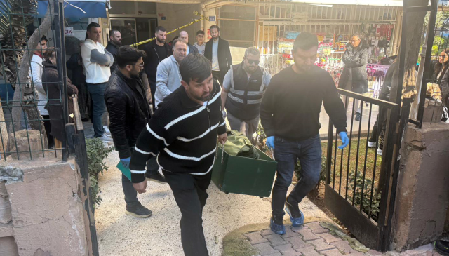 YAKINLARINA MESAJ ATTI, EVİNDE BİR KADINLA ÖLÜ BULUNDU