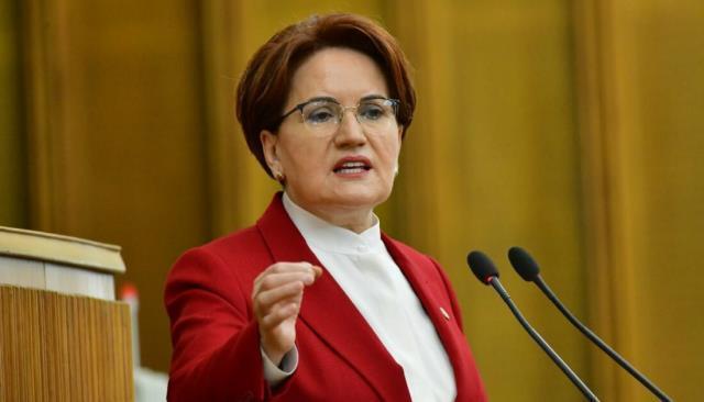 Meral Akşener, Müslüm Gürses ve Orhan Gencebay'ı karıştırdı