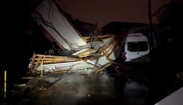 Hayatı felç eden lodos, bugün de sürecek! Meteoroloji saat verip uyardı
