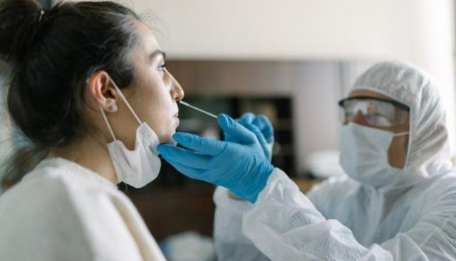 Uçağa binmek için PCR testi şart mı? Uçağa binmek için tek doz aşı yeterli mi? PCR testi kaç saat geçerli? PCR testi zorunluluğu var mı? İşte detaylar