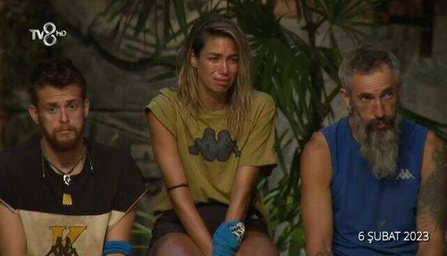 Survivor yarışmacıları, Türkiye'de yaşanan deprem felaketini öğrendi! Gözyaşları sel oldu