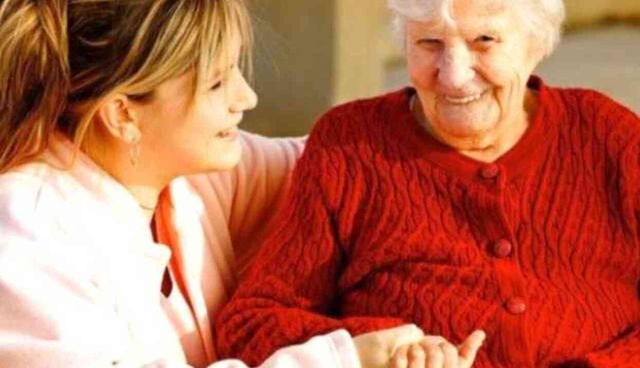 ANNELER GÜNÜ MESAJLARI 2024: En iyi, en duygusal, güzel, anlamlı anneler günü mesajları!