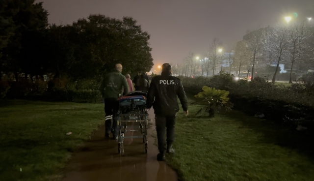 İstanbul'un göbeğinde dehşet! Parkta erkek cesedi bulundu