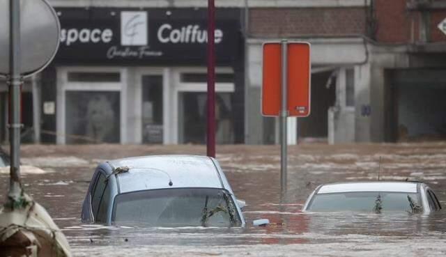 Almanya sel yüzünden felaketi yaşıyor! 6 bina yıkıldı, 20 kişi yaşamını yitirdi