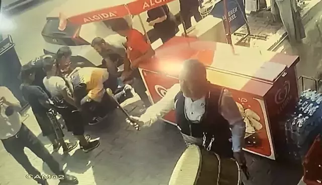 Pes dedirten olay! Bir yanda davullu gelin karşılama, diğer yanda yaralı çocuğa müdahale