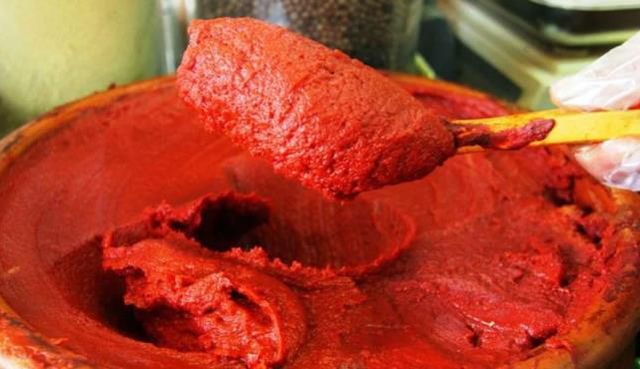 Rüyada salça görmek ne anlama gelir? Rüyada başkasının salça yaptığını görmek ne demek?