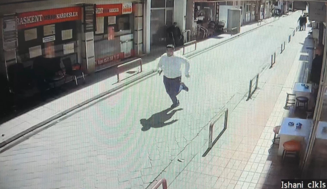 Ablasını kaçıran kuzenini göğsünden vurdu, ağır yaralı halde kitapçıya sığındı