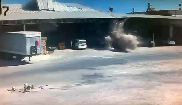 Antalya'da toptancı halinde patlama! 1 kişi hayatını kaybetti, olay anı kameraya yansıdı