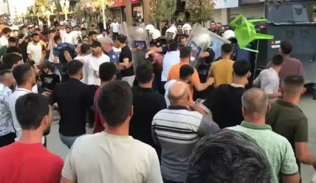 Şırnak'ta 19 yaşındaki kıza taciz iddiası ortalığı savaş alanına çevirdi, bir kişi linç edilmek istendi