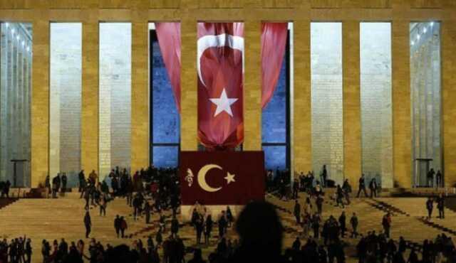 Cuma günü okul var mı? 10 Kasım'da okullar tatil mi, yarım gün mü olacak?